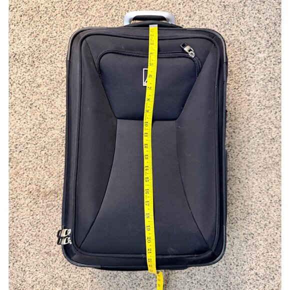 Travelpro Maxlite 2 Softside Expandable Upright 2 Wheel Luggage Carry On - Picture 13 of 14